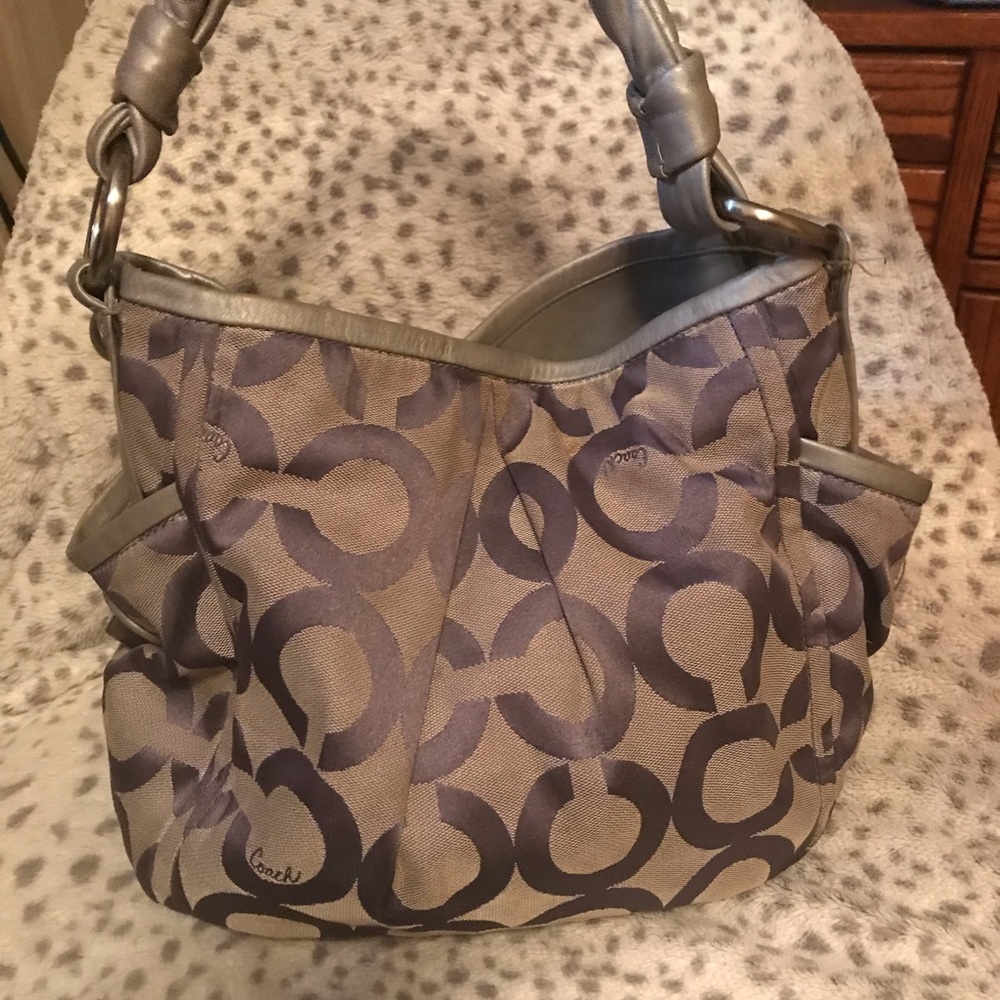 Coach purse - Picture 4 of 4